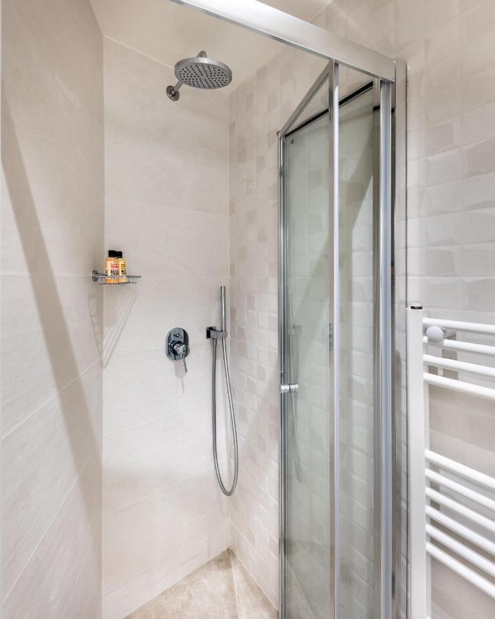 J&A Luxury Residence เอเธนส์ ภายนอก รูปภาพ